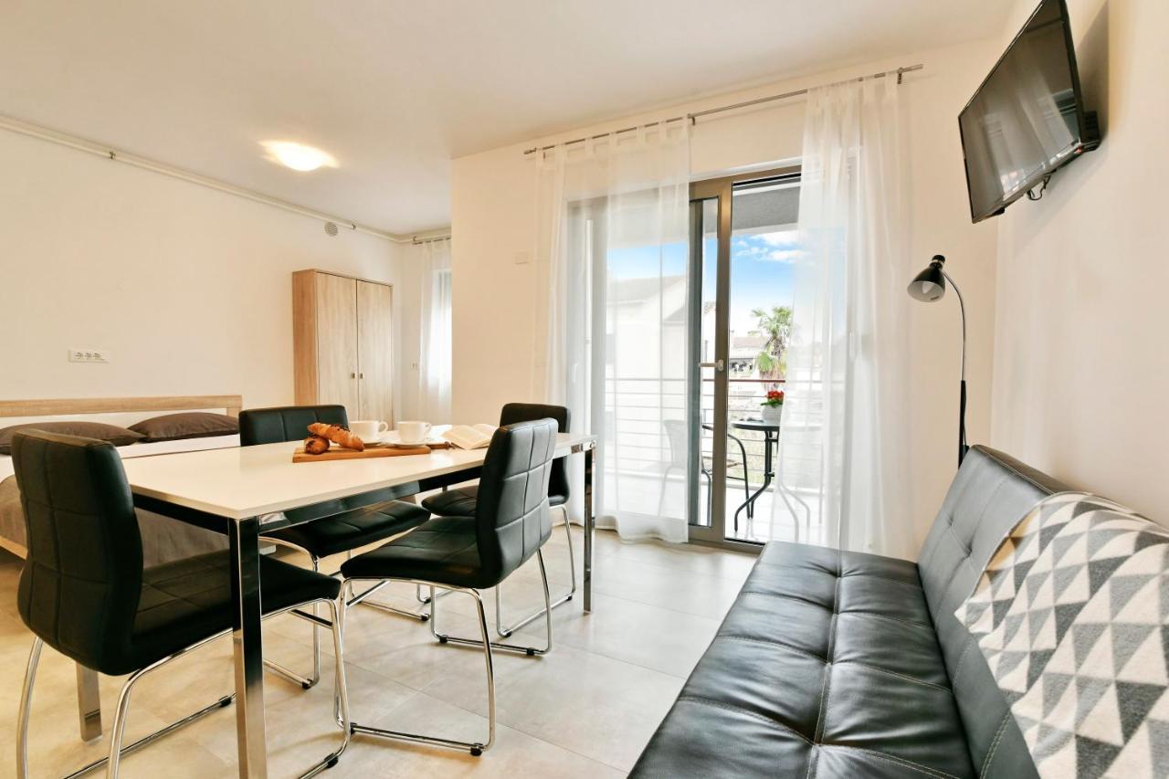 Apart Residence Rudan โรวีน ภายนอก รูปภาพ
